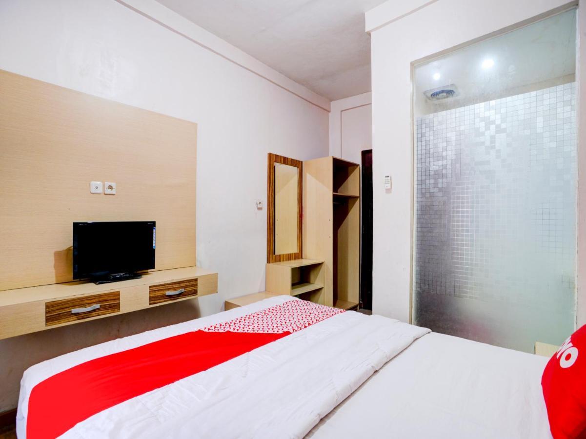 Oyo 90263 Hotel Diva Golf Bengkulu Dış mekan fotoğraf